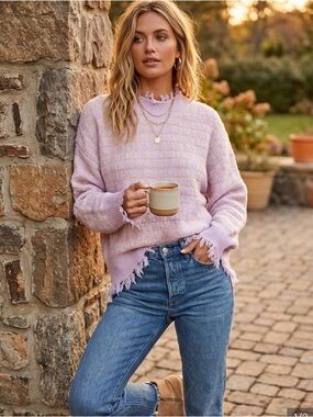 Voy Cozy Lavender Fringe Sweater